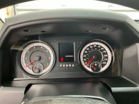 Used 2019 RAM 1500 Express AWD/4WD image 9