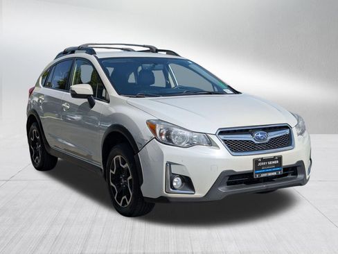 Used 2017 Subaru Crosstrek 2.0i Limited w/ Popular Package #2 AWD/4WD image 8