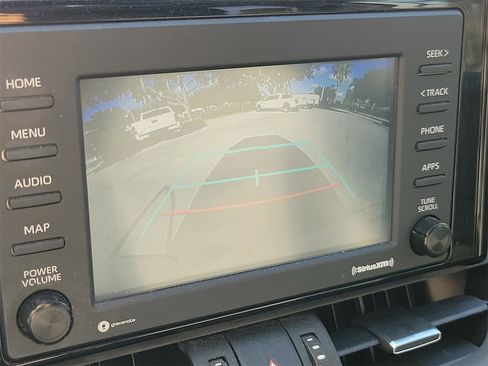 Used 2021 Toyota RAV4 XLE Premium image 27