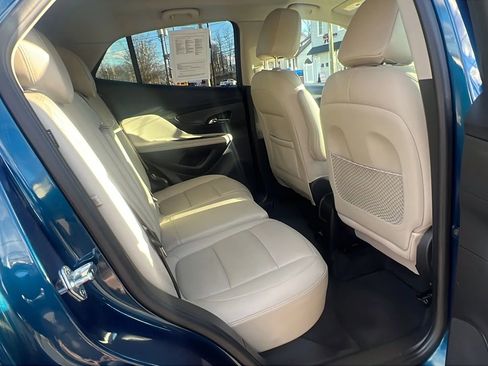 Used 2019 Buick Encore Essence image 29