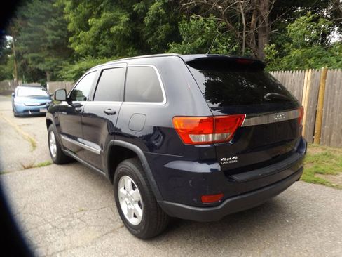 Used 2012 Jeep Grand Cherokee Laredo AWD/4WD image 3