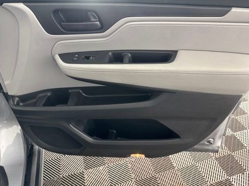 Used 2019 Honda Odyssey EX-L image 24