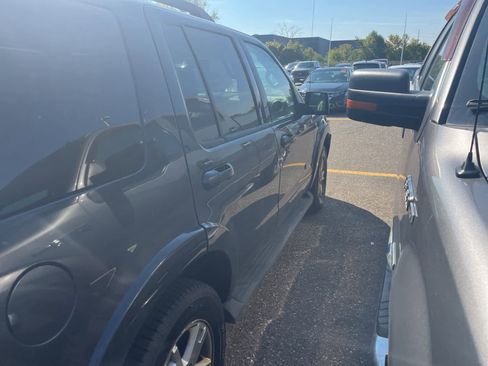 Used 2007 Ford Explorer XLT image 15