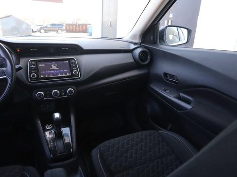 Used 2022 Nissan Kicks S image 23