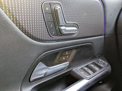 Used 2023 Mercedes-Benz GLA 250 4MATIC image 18