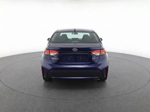 Used 2025 Toyota Corolla LE FWD image 7