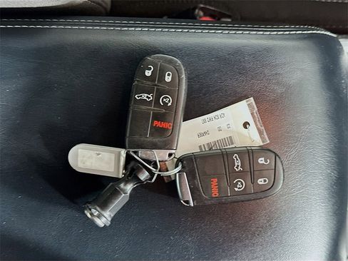 Used 2023 Dodge Charger SXT image 34