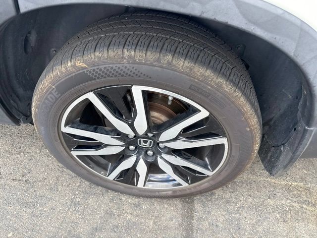 Used 2019 Honda Pilot Elite image 3