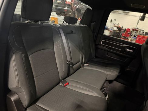 Used 2025 RAM 2500 Big Horn AWD/4WD image 15