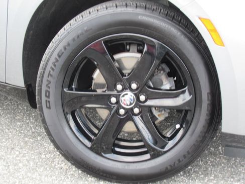 Used 2024 Buick Enclave Essence w/ Sport Touring Edition image 7