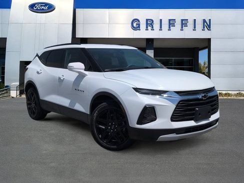 Used 2021 Chevrolet Blazer LT FWD image 2