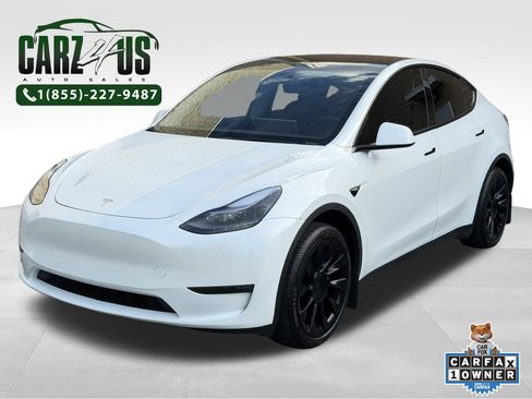 Used 2024 Tesla Model Y Long Range AWD/4WD image 1