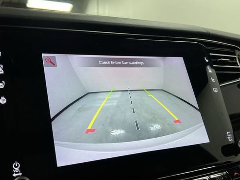 Used 2023 Jeep Wagoneer Series II w/ Premium Group I image 15