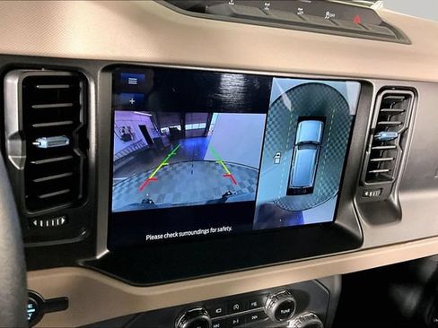Used 2022 Ford Bronco Wildtrak AWD/4WD image 13