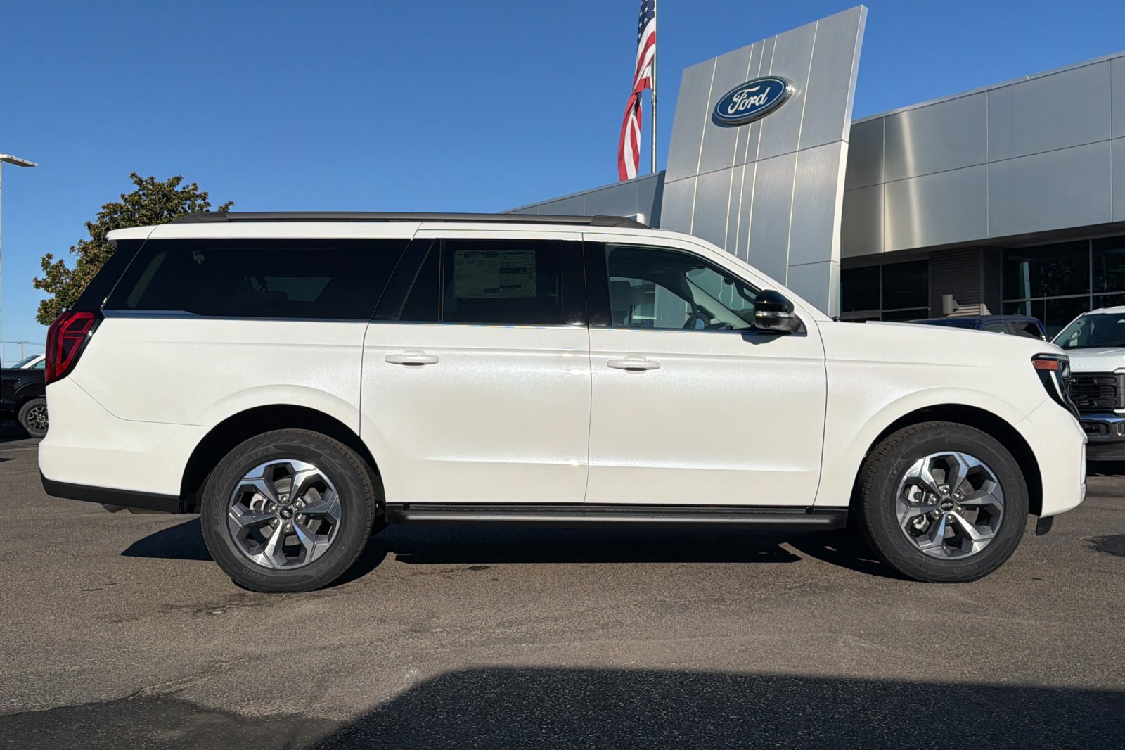 New 2027 Ford Expedition Max Active AWD/4WD image 3