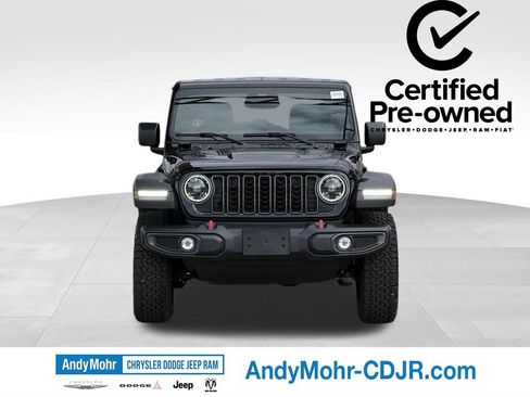 Used 2026 Jeep Wrangler Unlimited Rubicon image 2