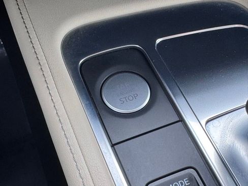 Used 2023 INFINITI QX60 Luxe w/ Performance Audio Package FWD image 7
