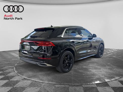 Used 2023 Audi Q8 Premium AWD/4WD image 5