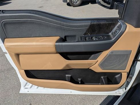 Used 2023 Ford F350 Lariat w/ Lariat Ultimate Package image 6