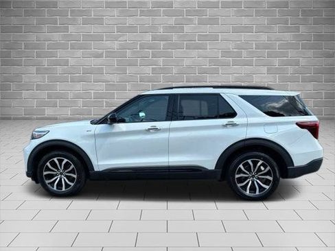 Certified 2023 Ford Explorer ST-Line w/ Class IV Trailer Tow Package AWD/4WD image 9