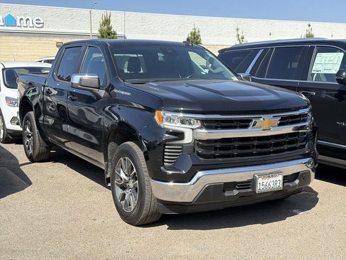 Used 2022 Chevrolet Silverado 1500 LT RWD image 1