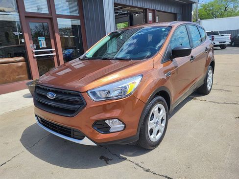 Used 2017 Ford Escape S FWD image 3