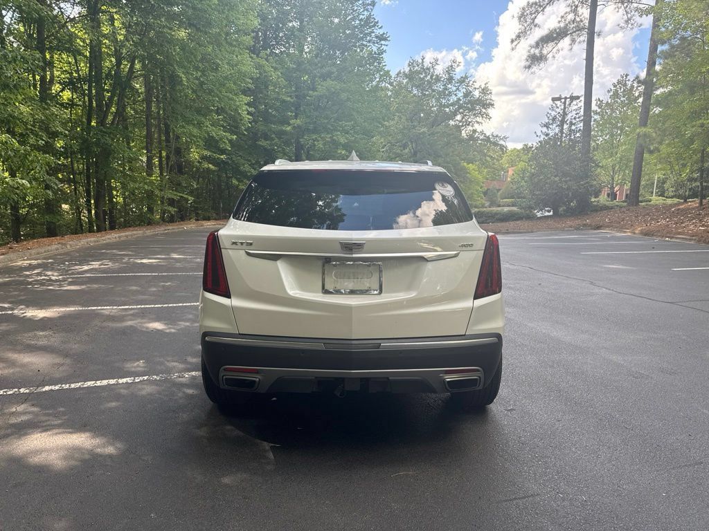Used 2021 Cadillac XT5 Premium Luxury w/ LPO, Floor Liner Package FWD image 5