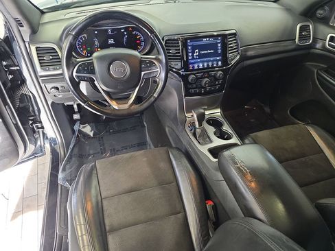 Used 2020 Jeep Grand Cherokee Altitude image 17