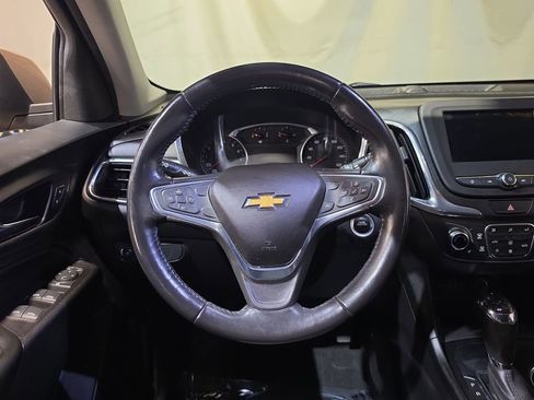 Used 2019 Chevrolet Equinox LT FWD image 11
