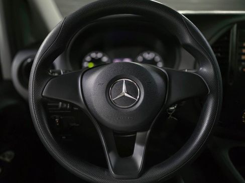 Used 2022 Mercedes-Benz Metris image 19