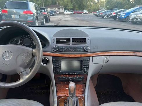 Used 2005 Mercedes-Benz E 320 4MATIC Sedan image 19