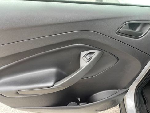 Used 2019 Ford Escape S FWD image 43