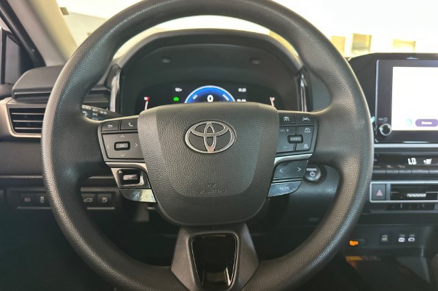 Certified 2025 Toyota Camry LE FWD image 27