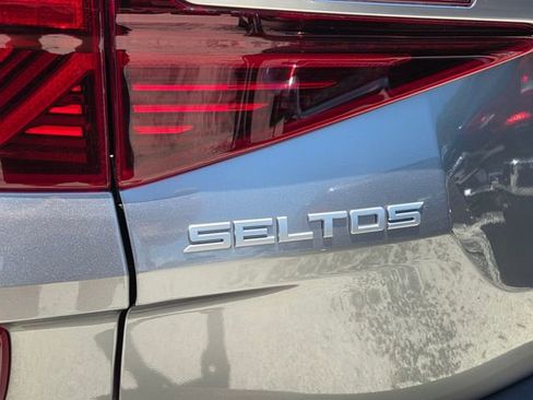 Used 2023 Kia Seltos Nightfall Edition AWD/4WD image 5