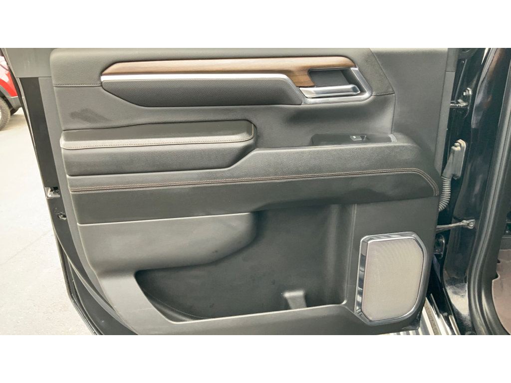 Used 2024 Chevrolet Silverado 3500 High Country w/ High Country Premium Package AWD/4WD image 19
