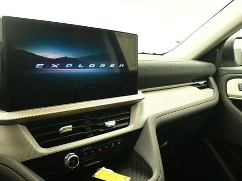 New 2026 Ford Explorer Active image 14