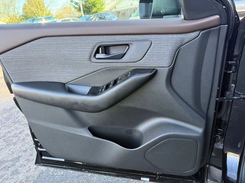 Certified 2023 Nissan Rogue S image 22