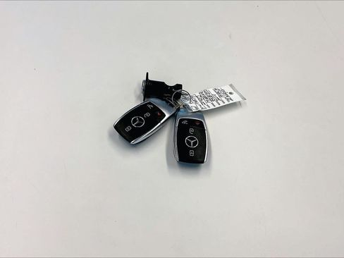 Used 2022 Mercedes-Benz GLB 250 image 14