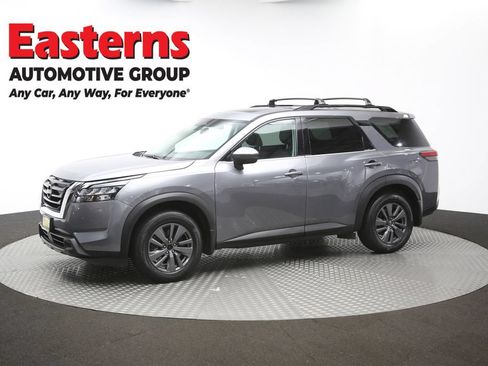 Used 2023 Nissan Pathfinder SV w/ SV Premium Package AWD/4WD image 61