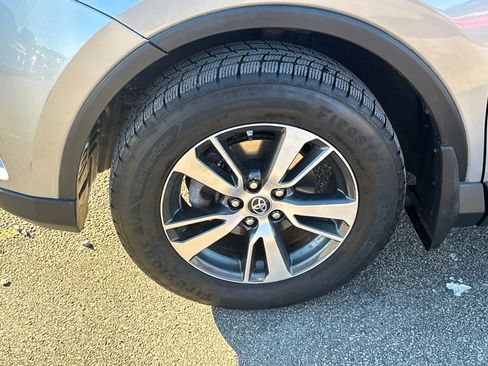 Used 2018 Toyota RAV4 XLE image 38