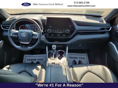 Used 2024 Toyota Highlander XSE FWD image 10