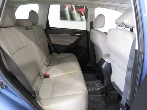 Used 2015 Subaru Forester 2.5i Limited w/ Popular Package #2 AWD/4WD image 11