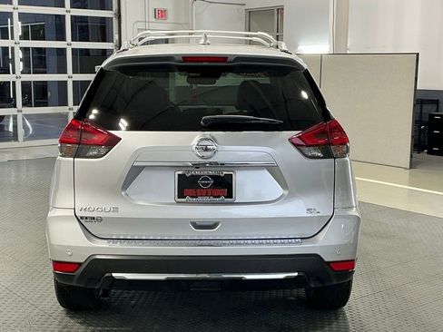 Used 2020 Nissan Rogue SL FWD image 25