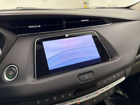 Used 2023 Cadillac XT4 Premium Luxury FWD image 27