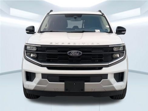 Used 2025 Ford Expedition Platinum AWD/4WD image 11