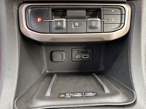 Used 2023 GMC Acadia Denali w/ Black Diamond Edition AWD/4WD image 27