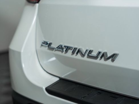 Used 2025 Ford Explorer Platinum w/ Ultimate Package image 8