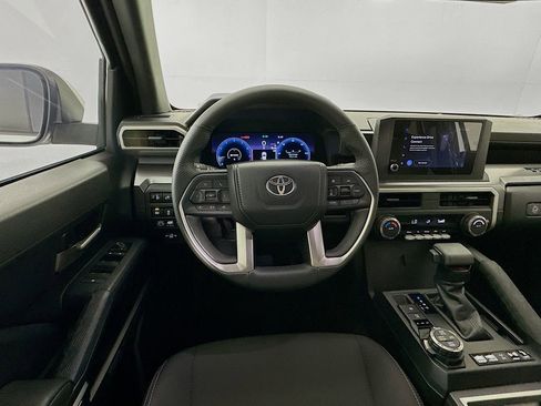 Certified 2024 Toyota Tacoma TRD Off-Road AWD/4WD image 21
