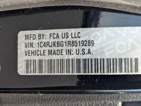 Used 2024 Jeep Grand Cherokee L Limited w/ Luxury Tech Group II AWD/4WD image 40