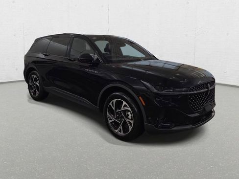 Used 2024 Lincoln Nautilus Premier w/ Jet Appearance Package AWD/4WD image 3